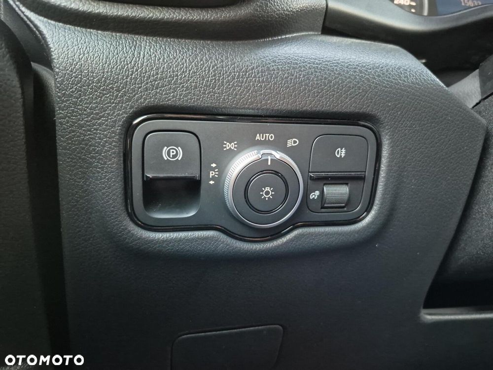 Mercedes-Benz Vito - 24