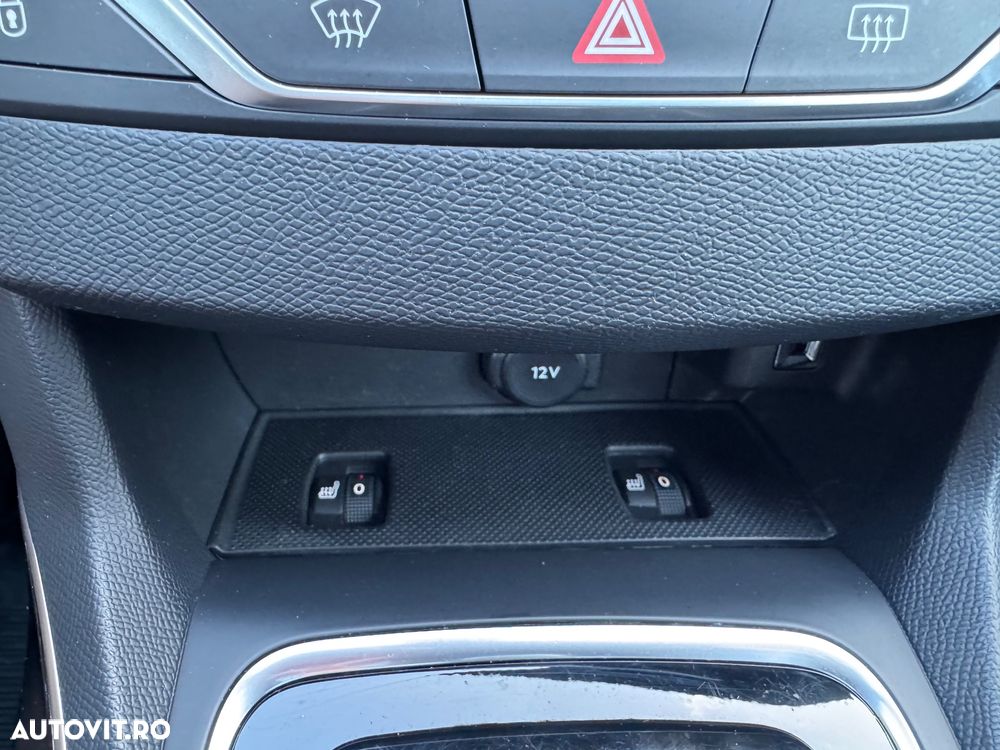 Peugeot 308 BlueHDi FAP 130 EAT8 Stop & Start GT Pack - 23