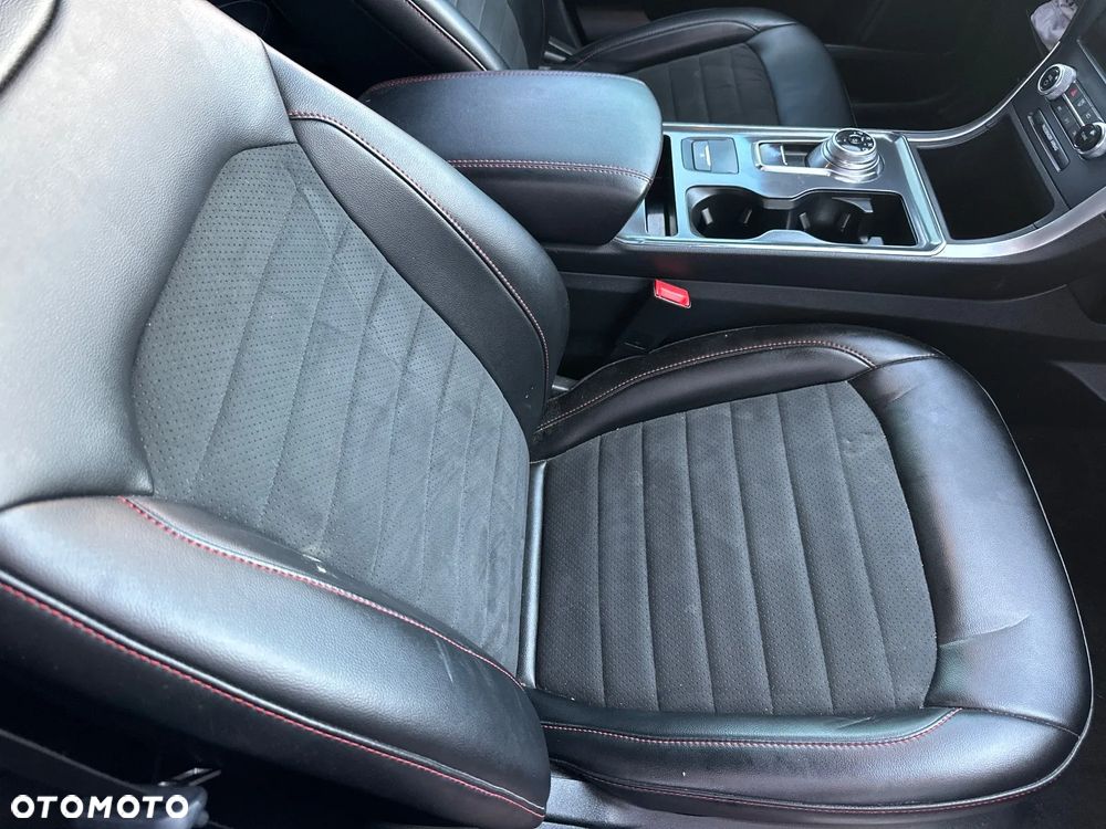 Ford Edge - 26