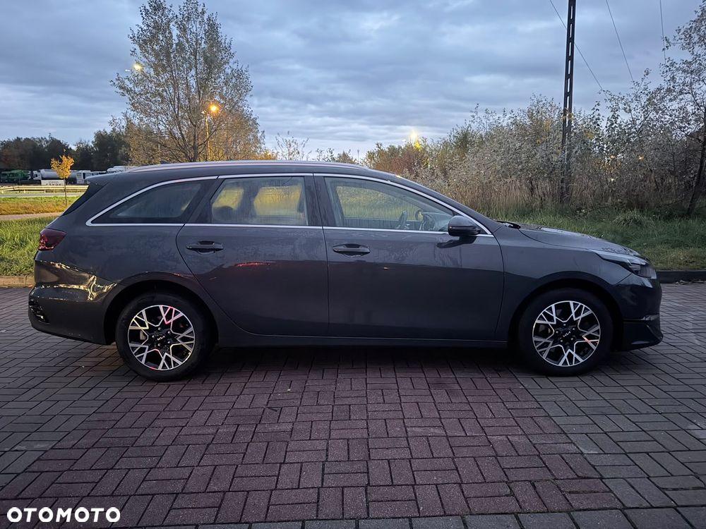 Kia Ceed - 6