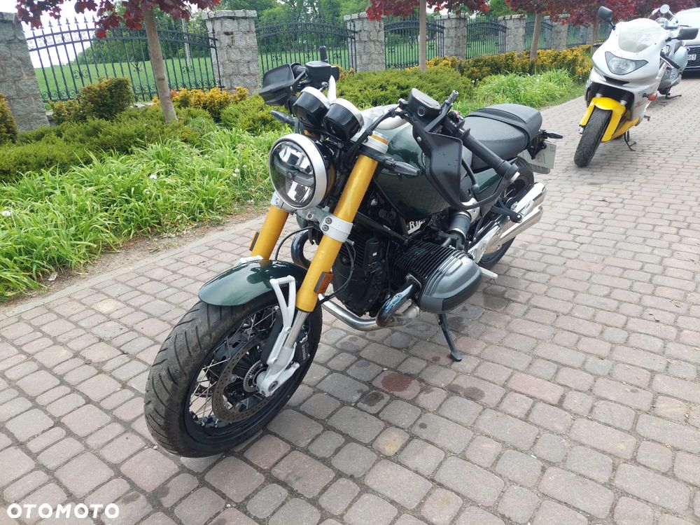 BMW R - 1