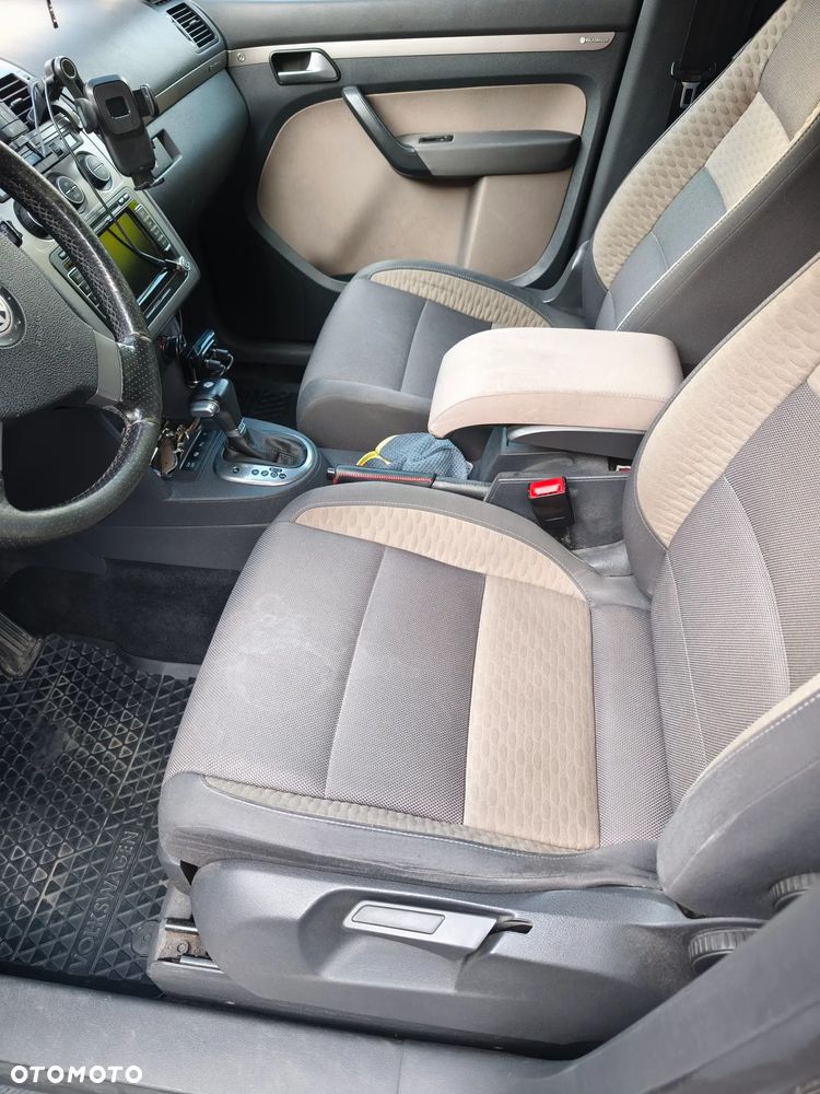 Volkswagen Touran 2.0 TDI DPF DSG Cross - 37