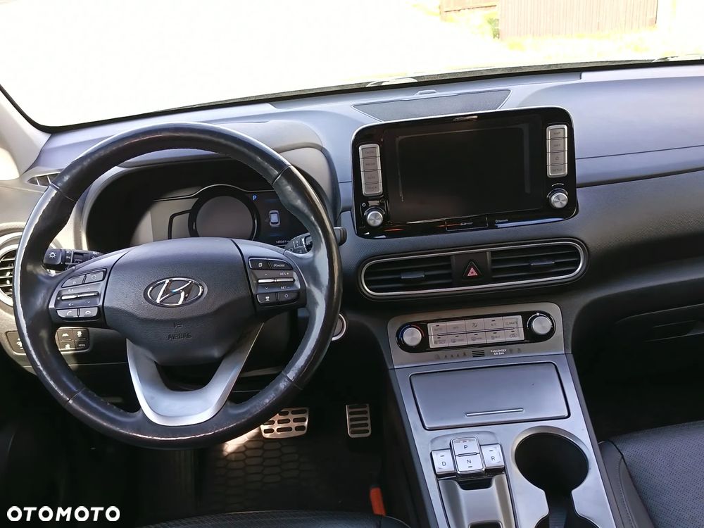 Hyundai Kona Premium - 11