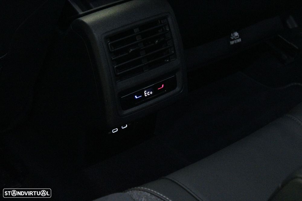 Volkswagen Golf 1.5 TSI e-Hybrid Style DSG — fotografia 40