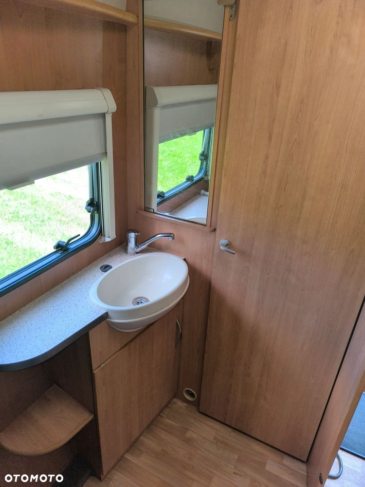 SWIFT ACE JUBILEE GLOBETROTTER - 19
