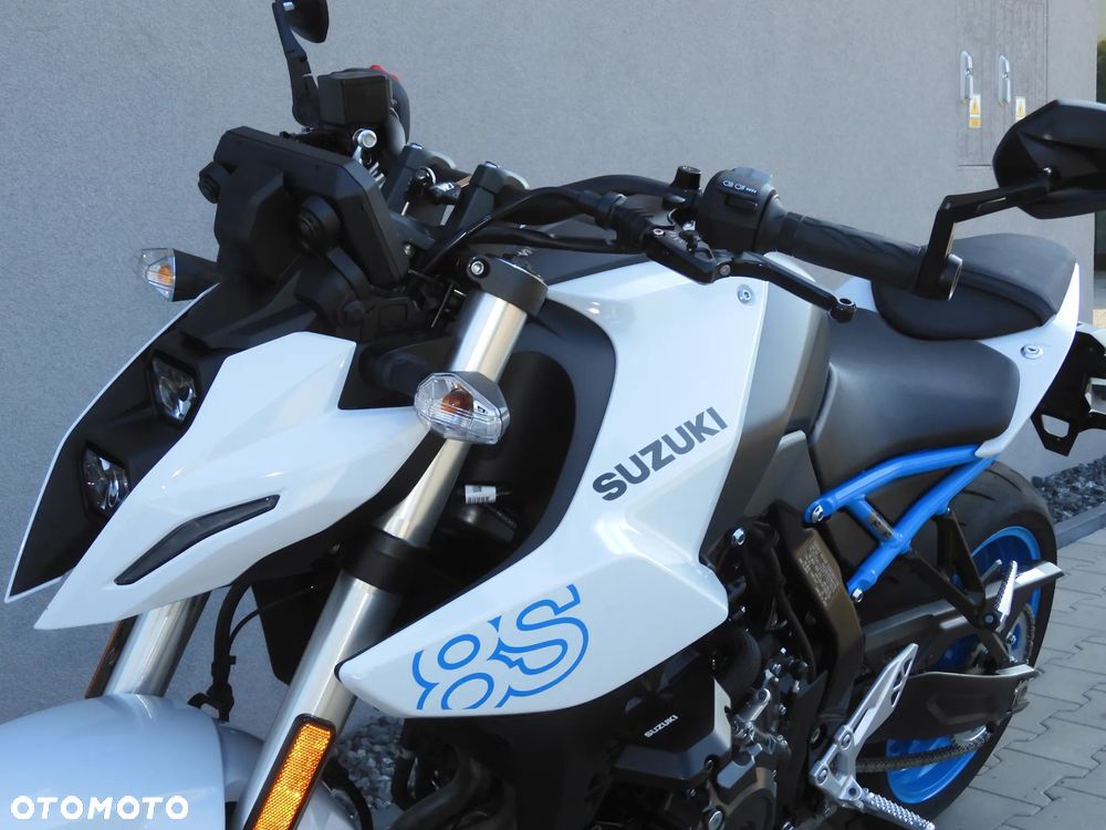Suzuki GSX - 25