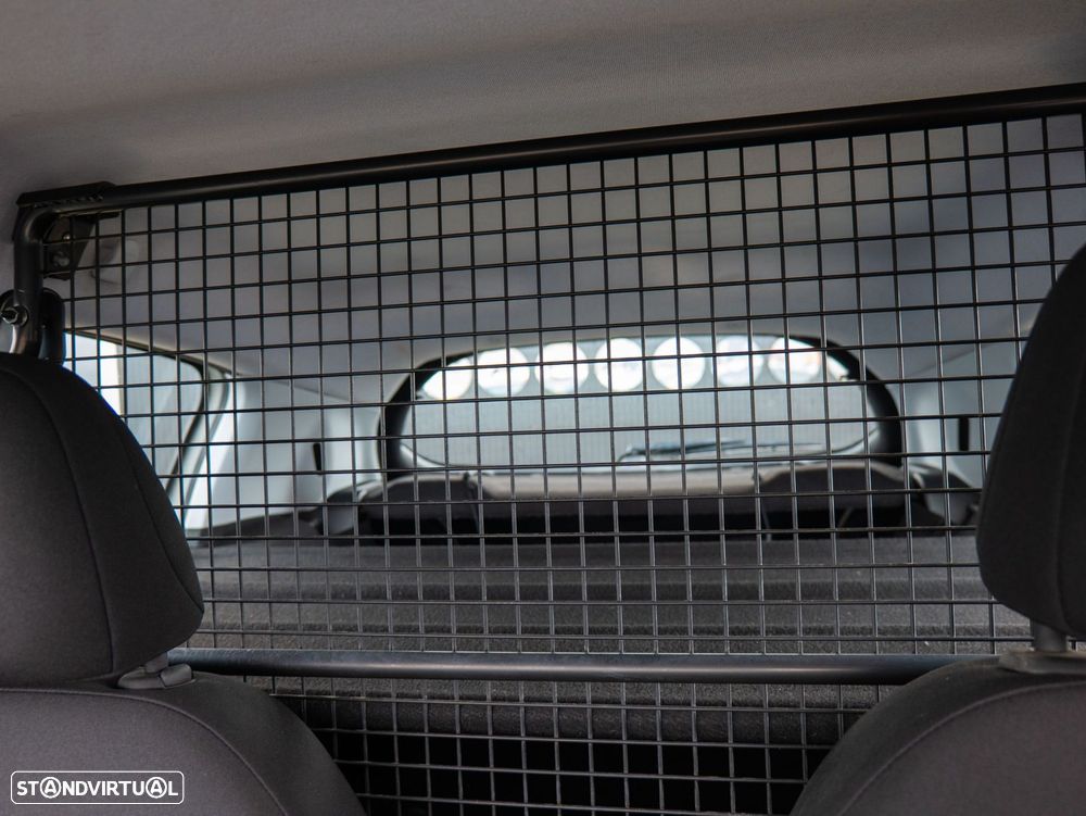 Peugeot 208 1.4 HDi - 21