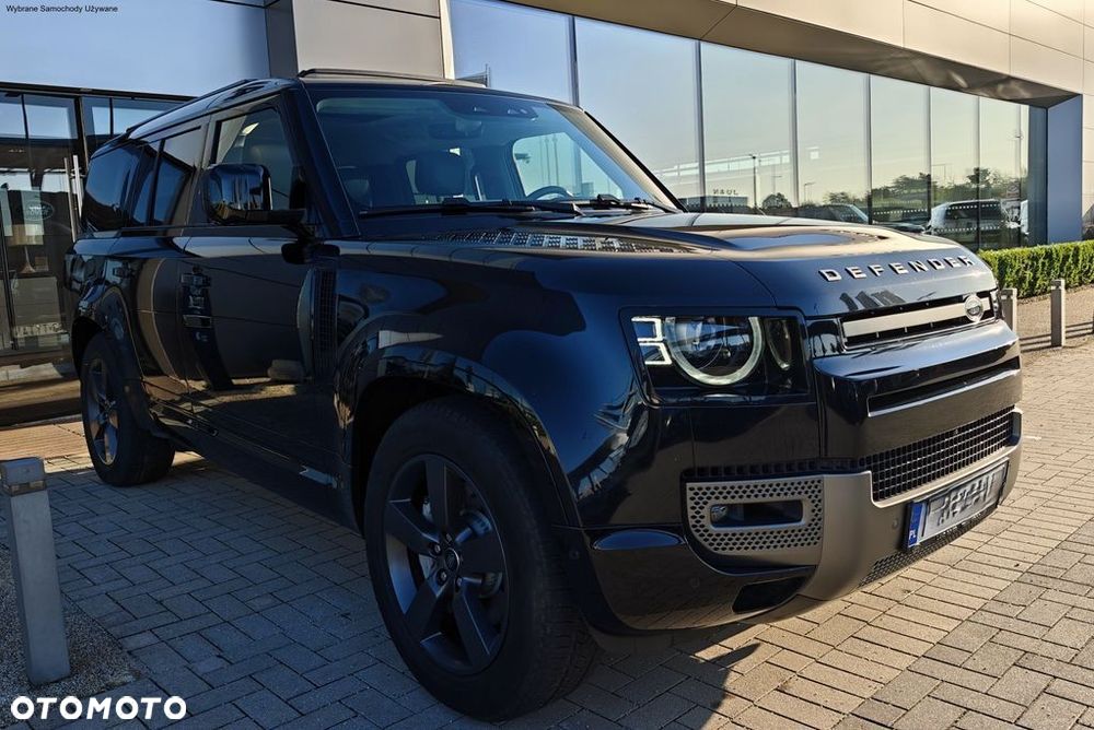 Land Rover Defender - 1