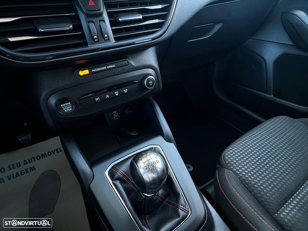 Ford Focus 1.0 EcoBoost MHEV ST-Line X - 52