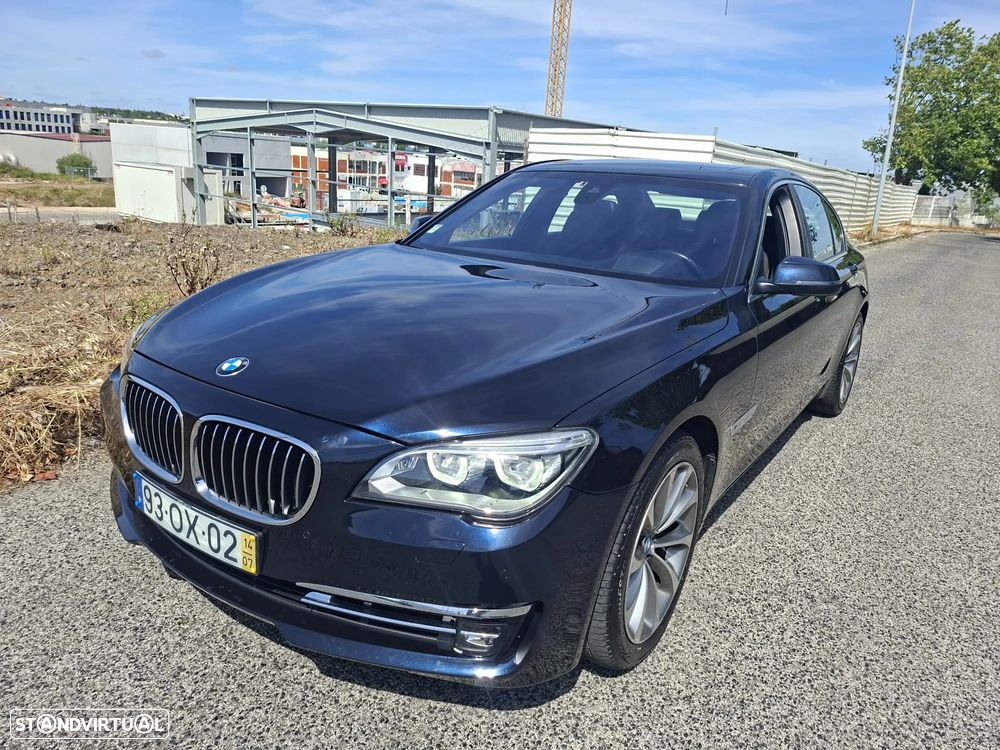 BMW 740 d Pack M - 7