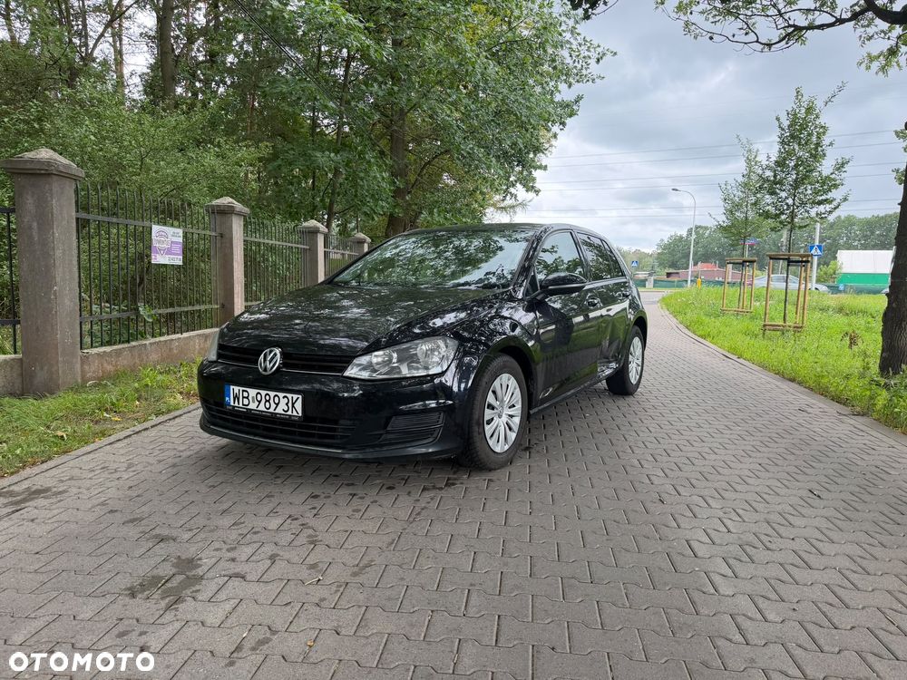 Volkswagen Golf - 1