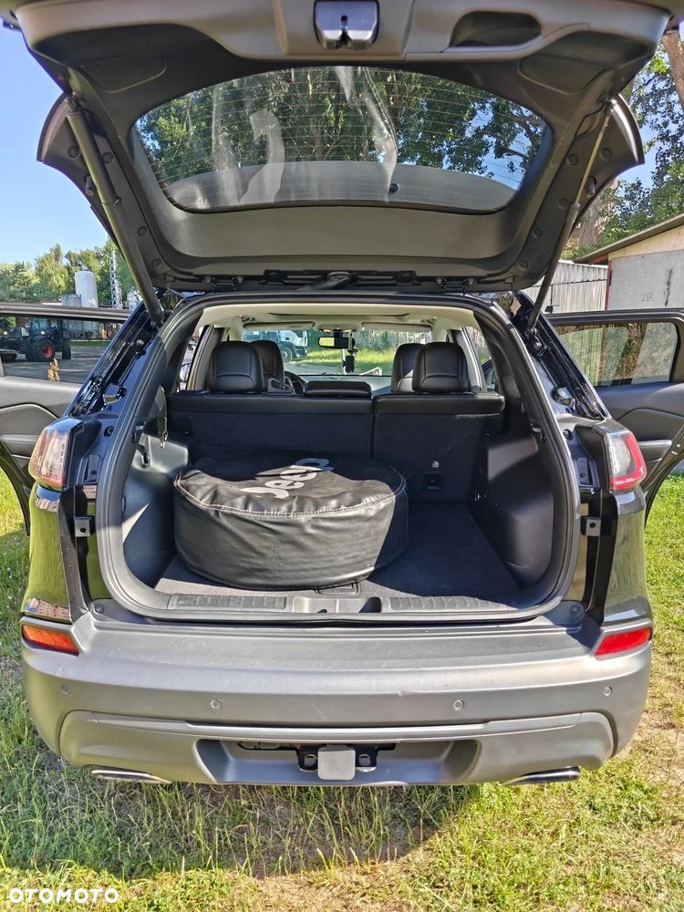 Jeep Cherokee - 2