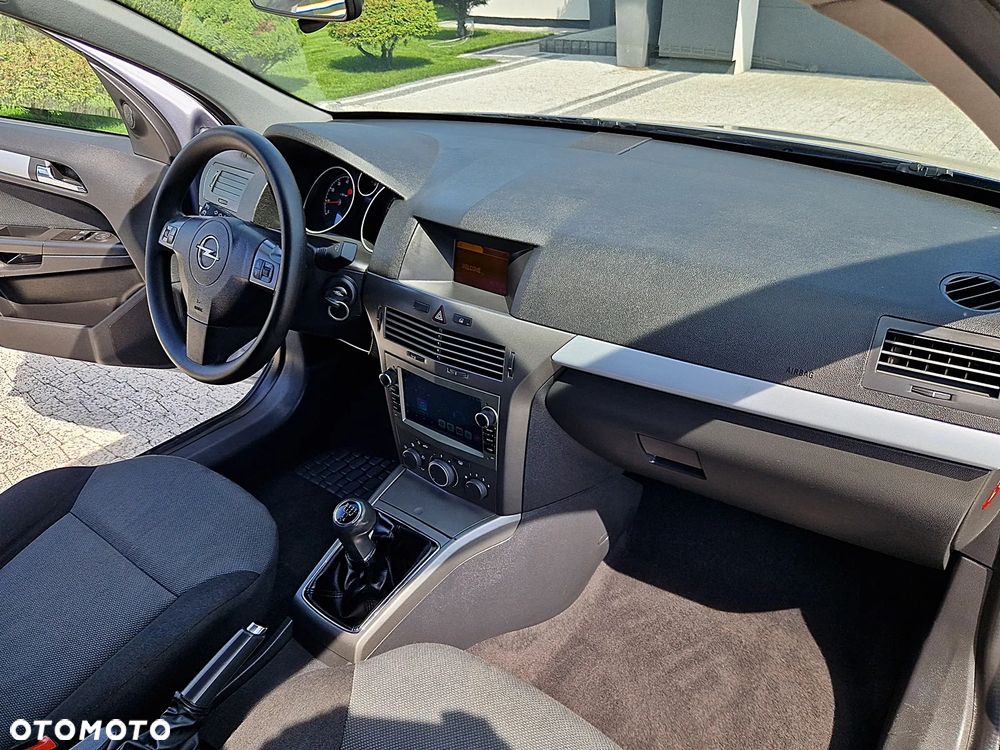 Opel Astra 1.6 Essentia - 5