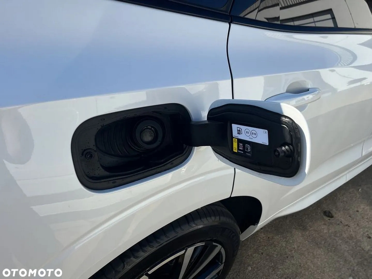 Volvo XC 60 B4 B Plus Dark - 5