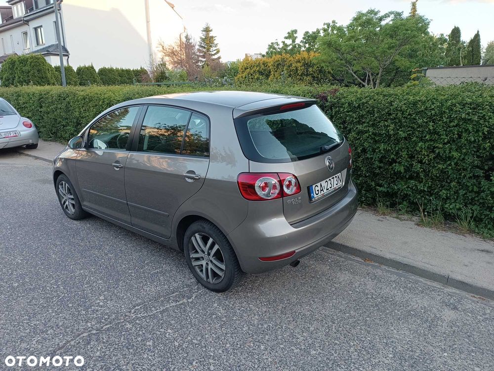 Volkswagen Golf - 2