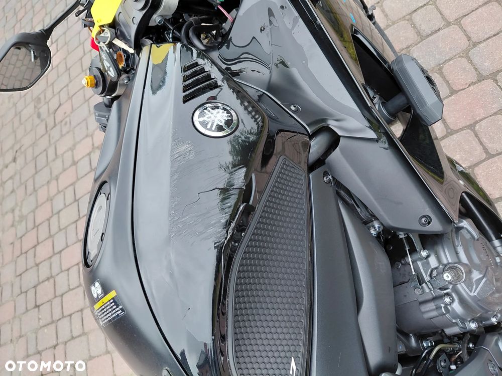 Yamaha R7 - 14