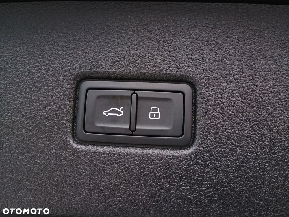 Audi Q5 Sportback - 9