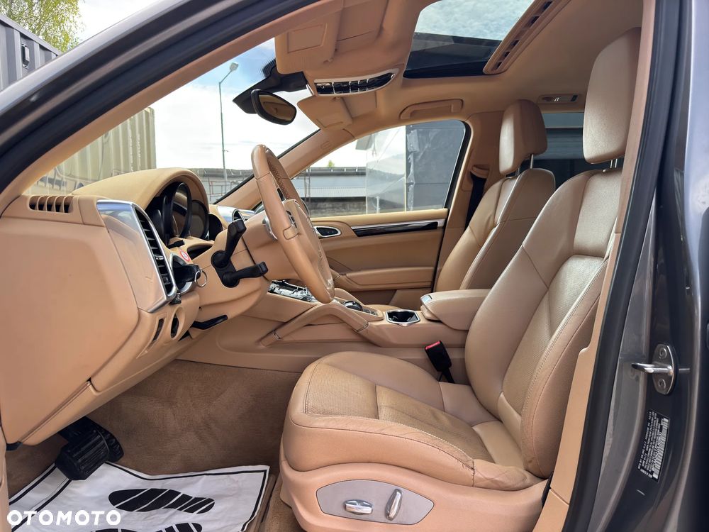Porsche Cayenne Standard - 16