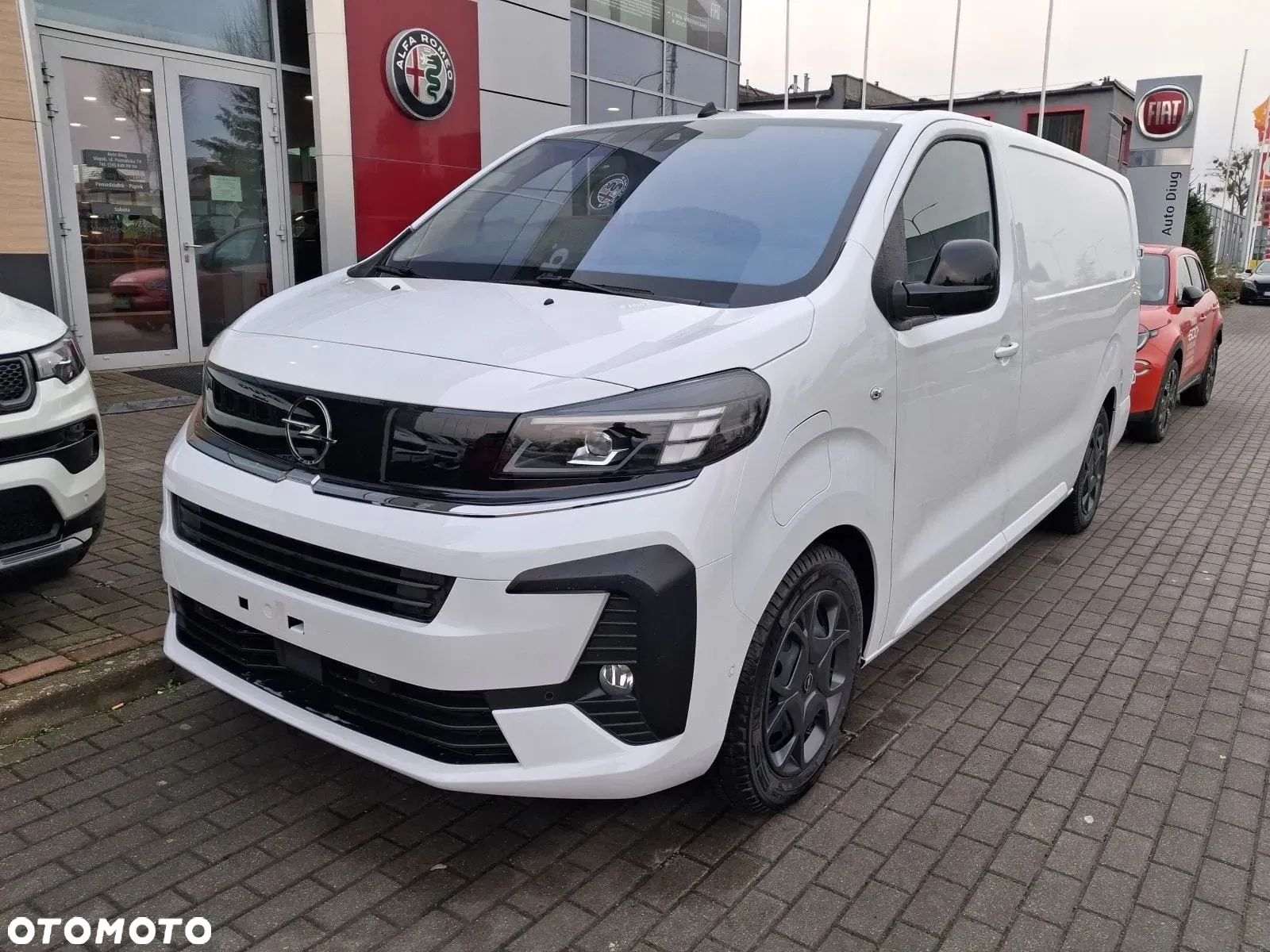 Opel E-Vivaro - 1