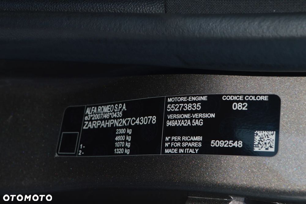 Alfa Romeo Stelvio - 35