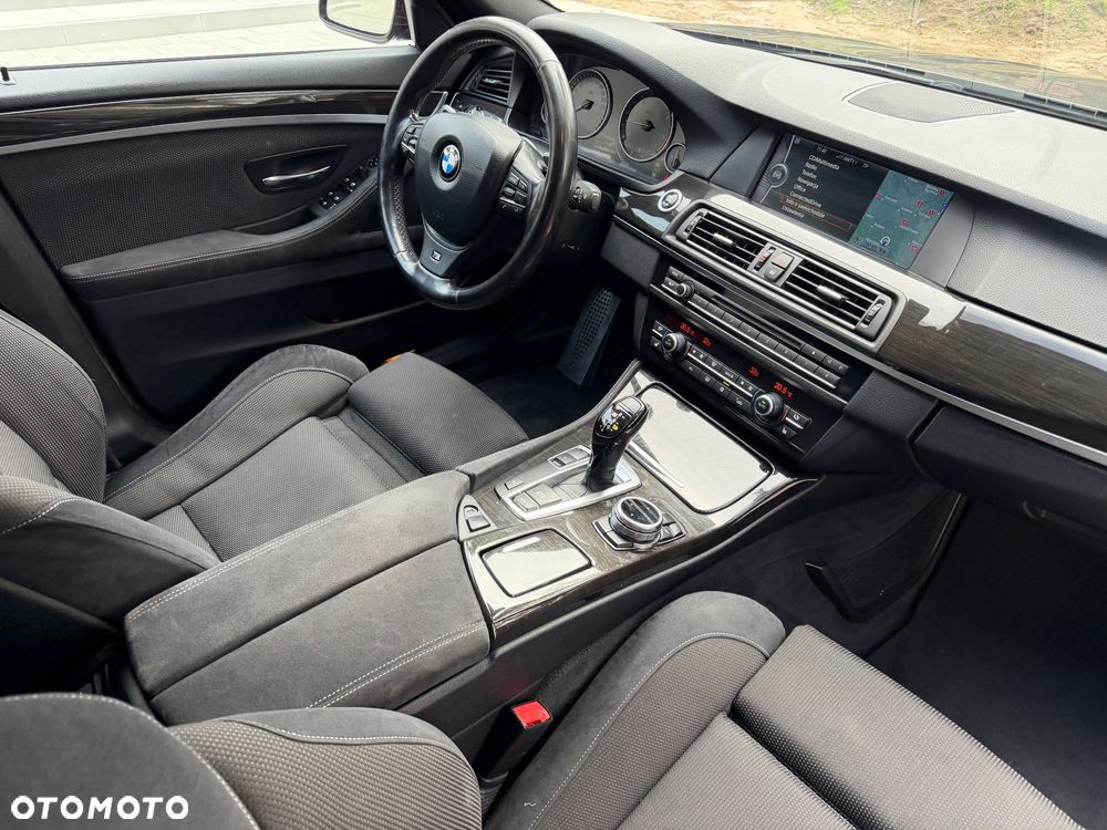 BMW Seria 5 525d - 18