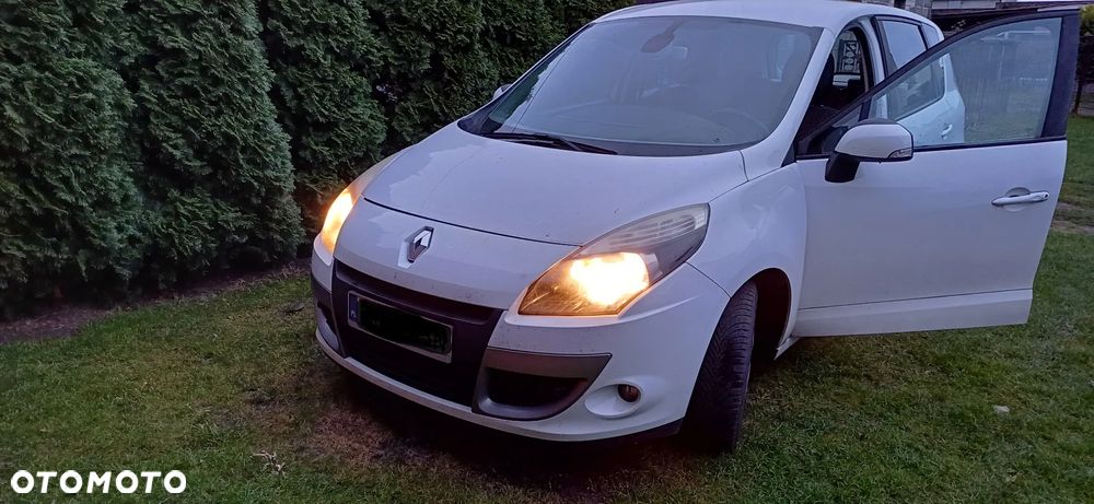 Renault Scenic - 1