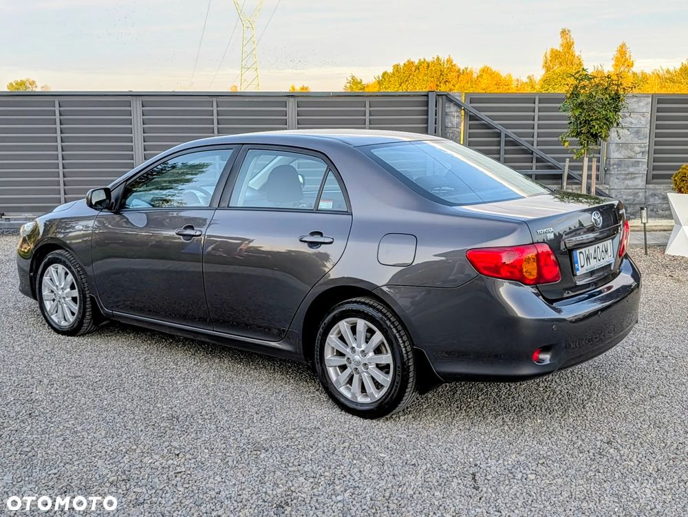 Toyota Corolla 1.6 Luna - 4