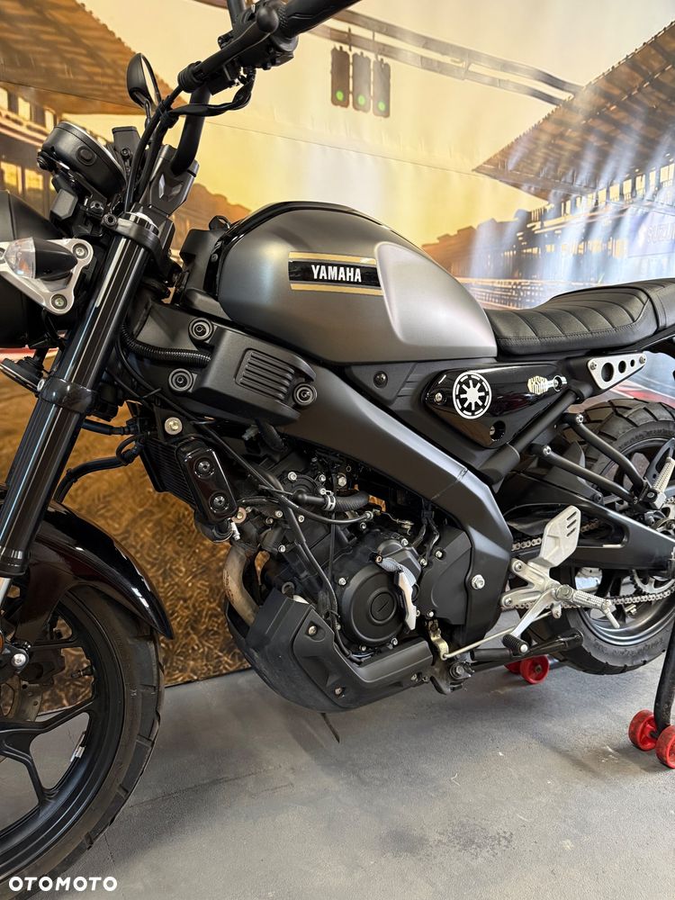 Yamaha XSR - 16