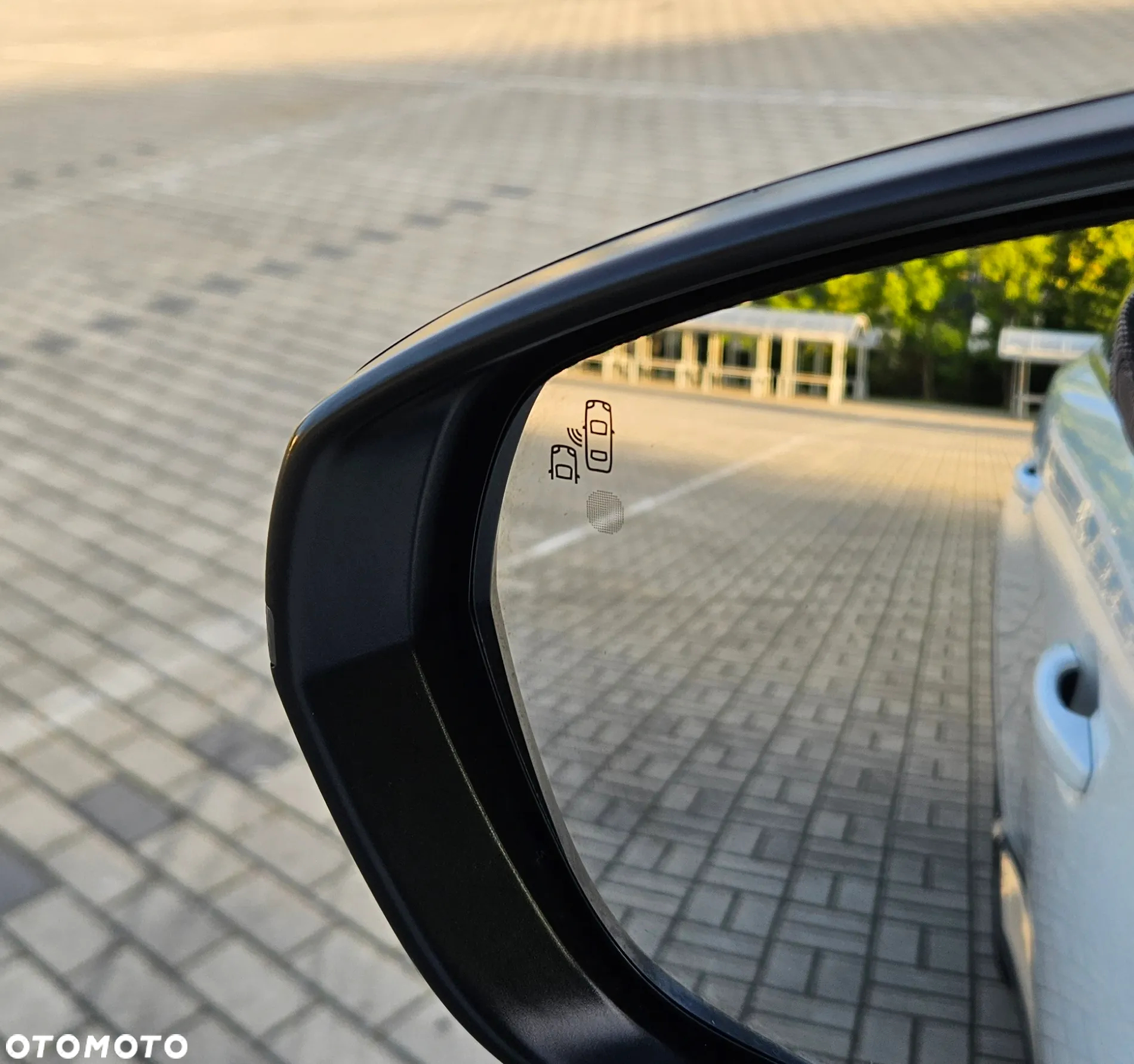 Peugeot 5008 1.5 BlueHDI Allure S&S EAT8 - 16
