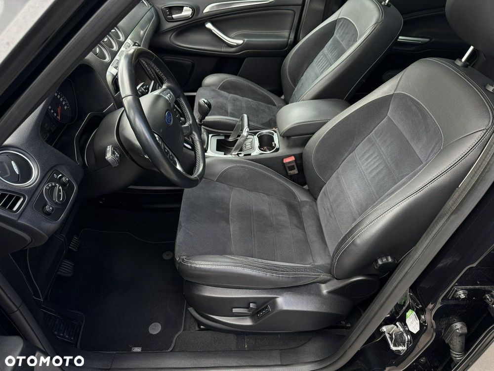 Ford S-Max 2.0 TDCi DPF Titanium X - 17