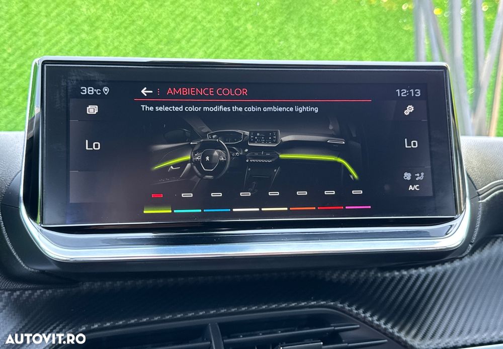 Peugeot 2008 PureTech 130 EAT8 GT Exclusive - 29