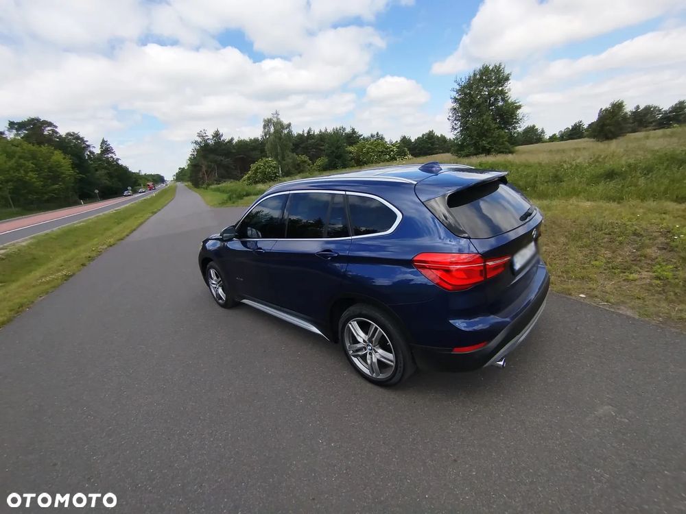 BMW X1 xDrive25i xLine sport - 4