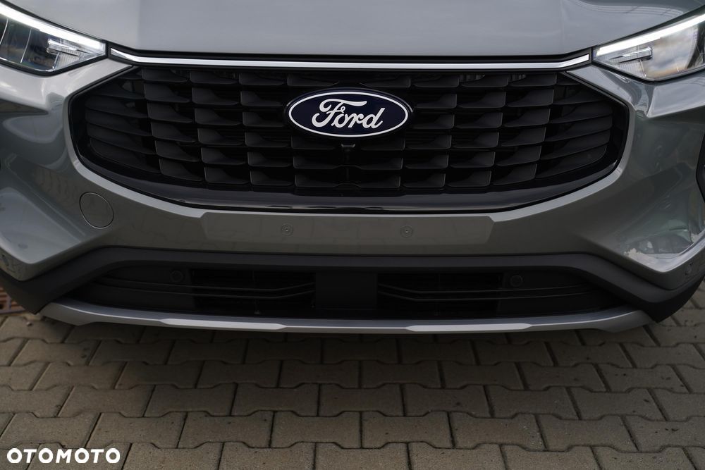 Ford Kuga 2.5 FHEV FWD Titanium - 29