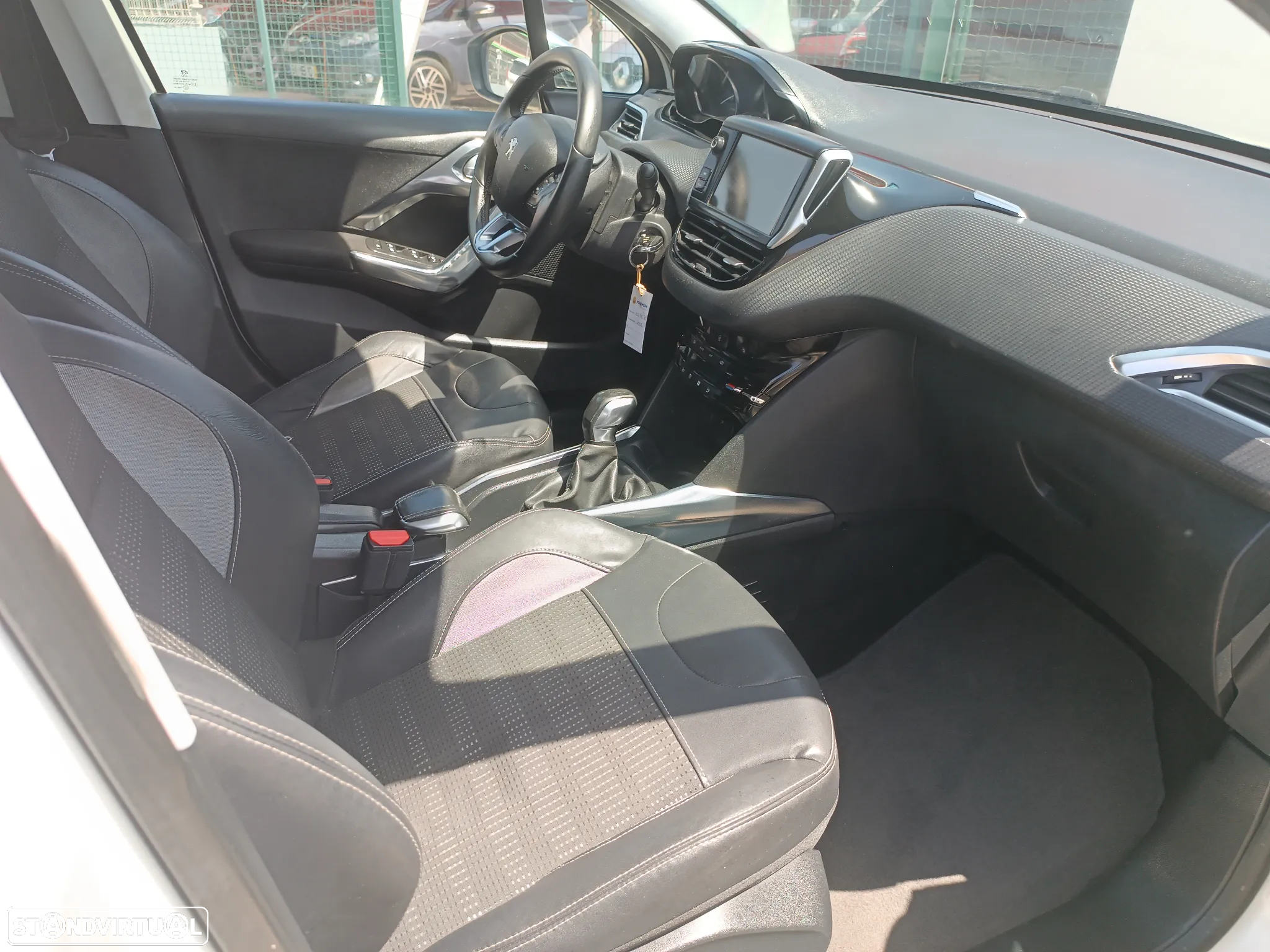 Peugeot 2008 - 26