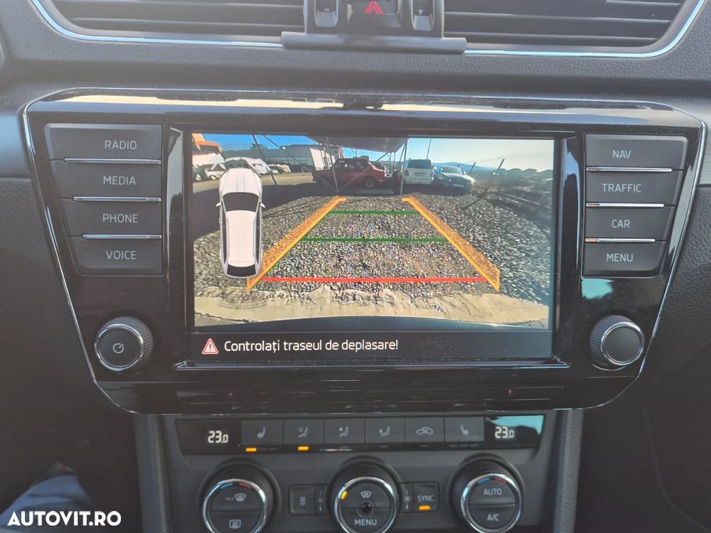 Skoda Superb 1.6 TDI DSG Style - 27