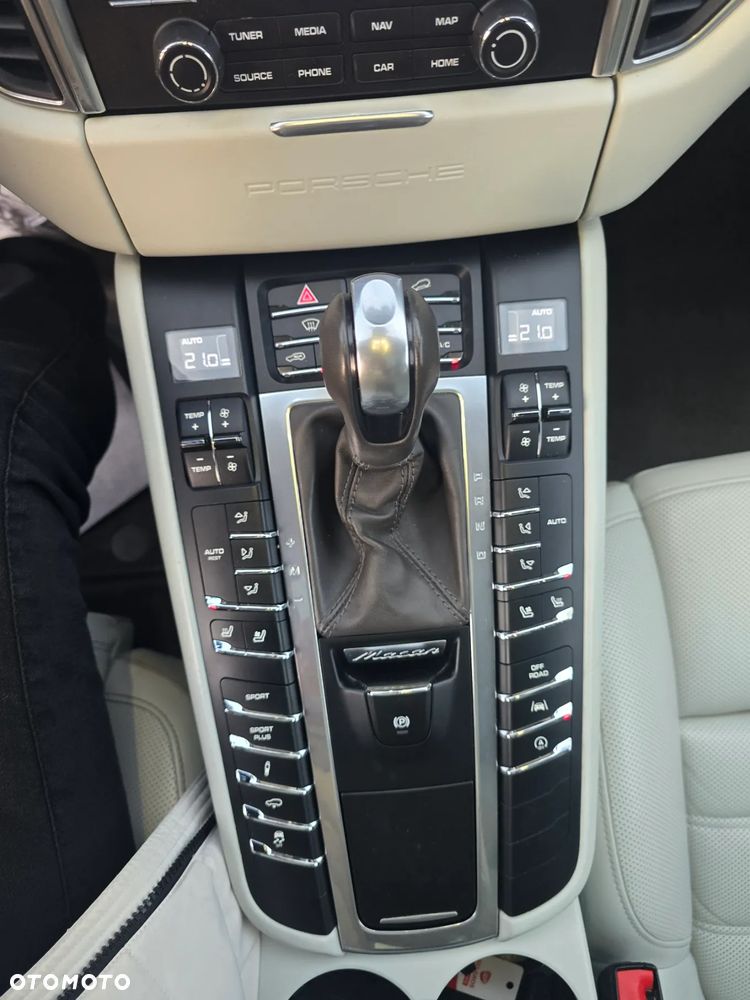 Porsche Macan - 10