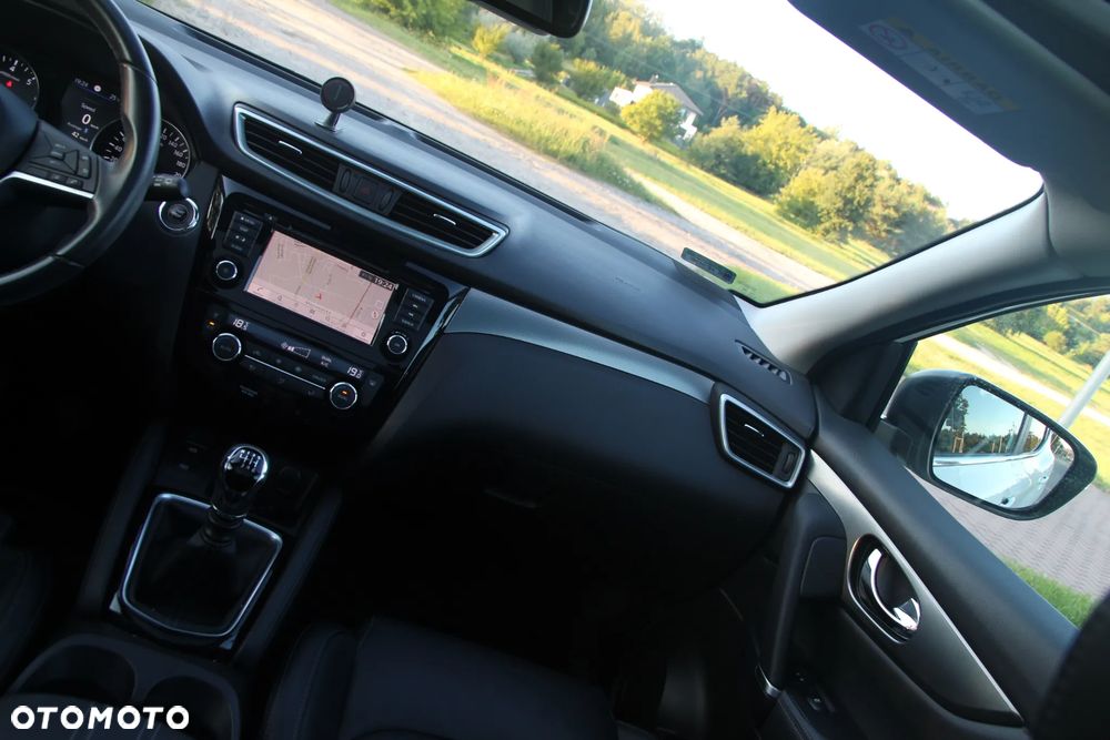 Nissan Qashqai 1.3 DIG-T Tekna - 29