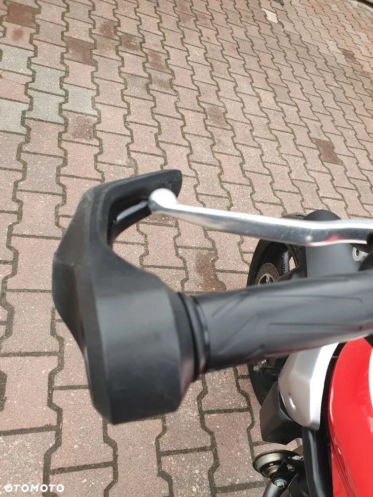 Yamaha MT - 13