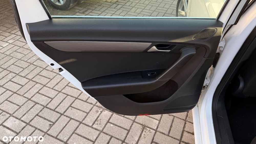 Volkswagen Passat 1.4 TSI BlueMotion Technology Highline - 30