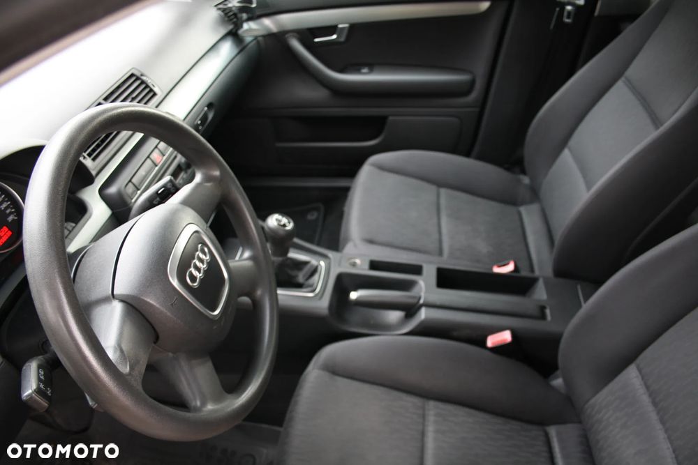 Audi A4 Avant - 13