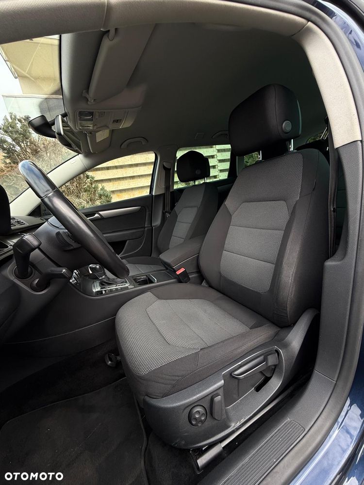 Volkswagen Passat 2.0 TDI SCR DSG Comfortline - 29