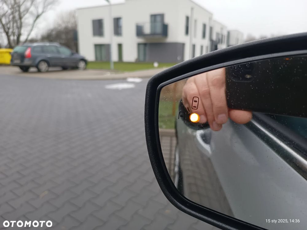 Ford Kuga - 17