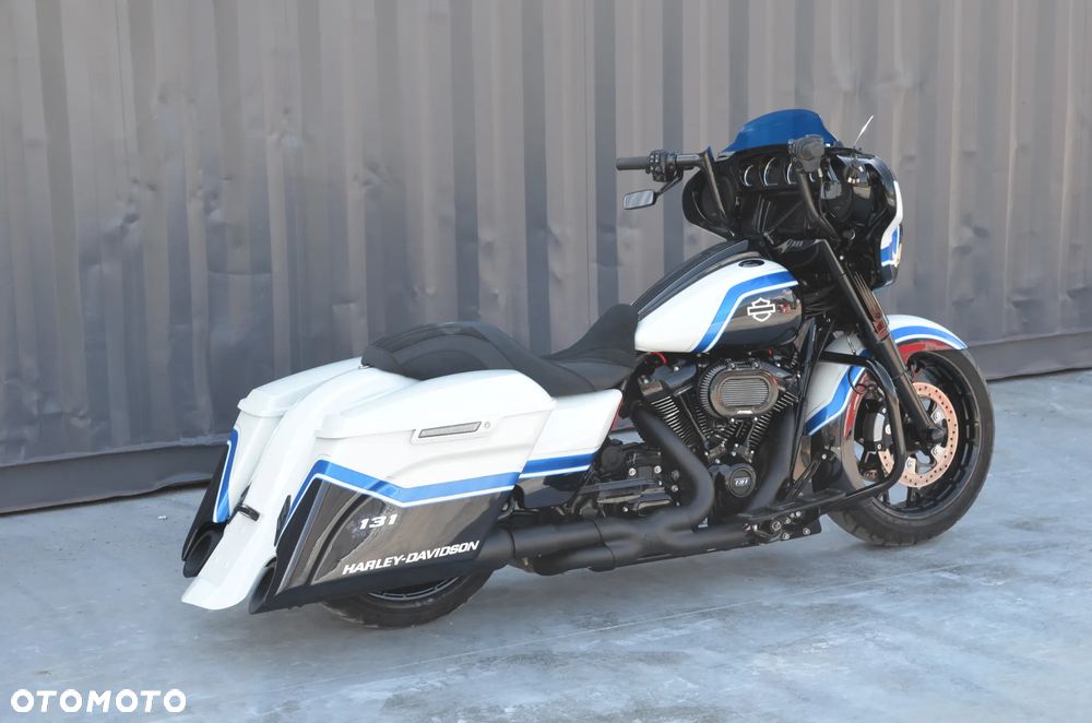 Harley-Davidson Touring Street Glide - 22