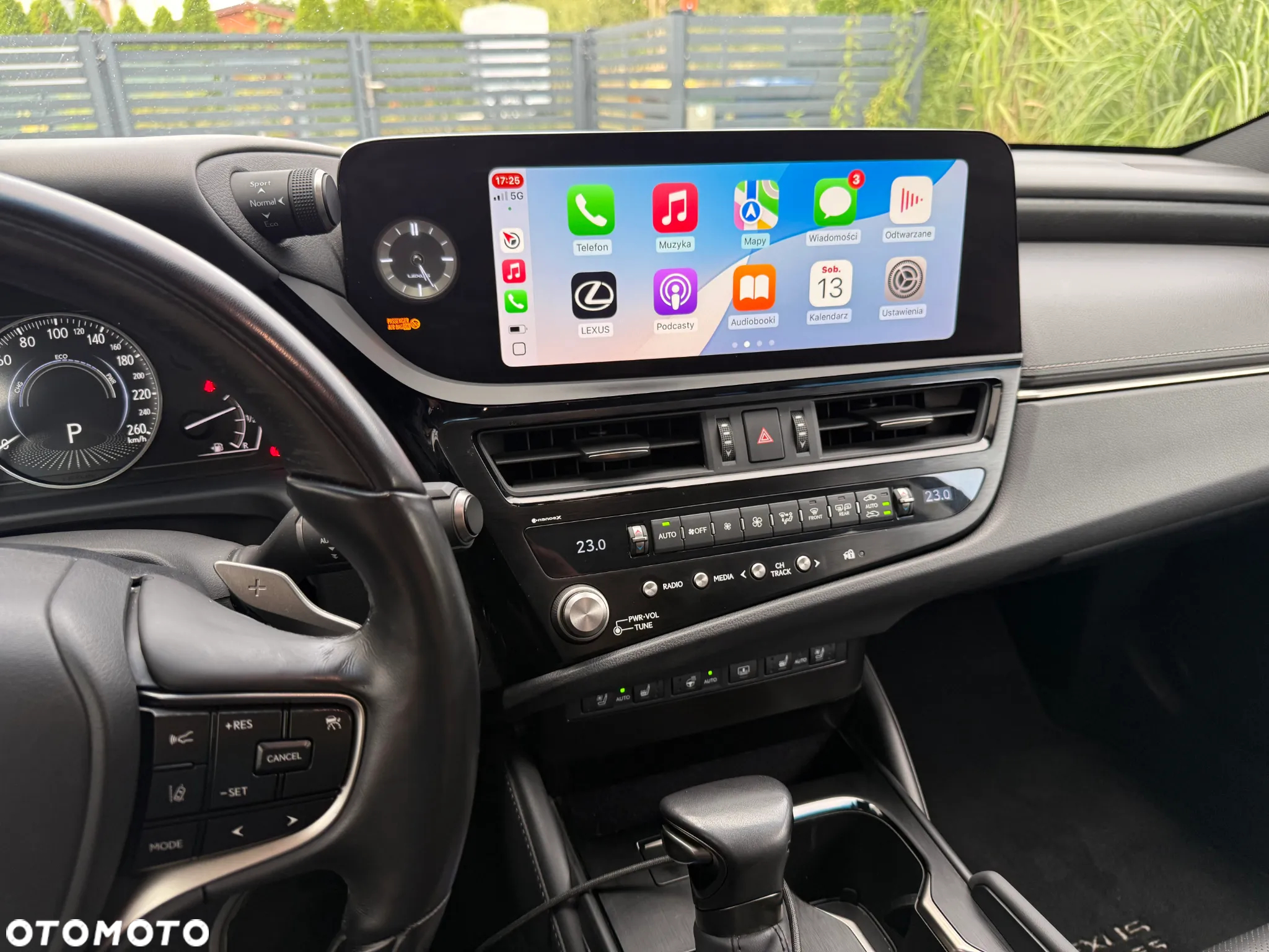 Lexus ES 300h Prestige - 13