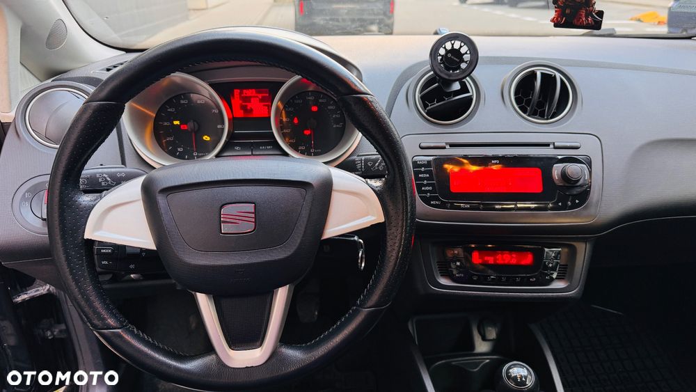 Seat Ibiza 1.6 16V Sport Edition - 11