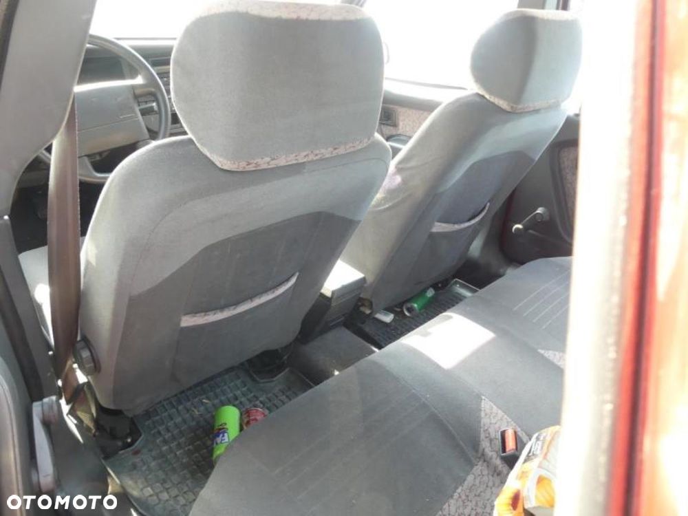 Volvo Seria 400 - 6