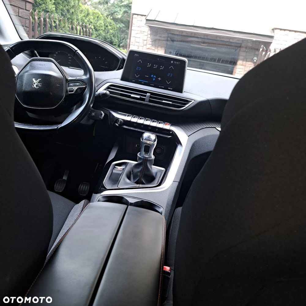 Peugeot 3008 1.2 PureTech Active S&S - 13