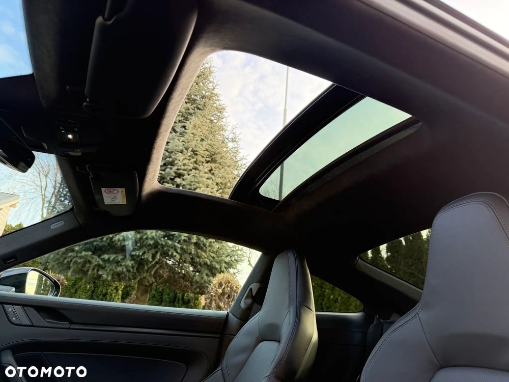 Porsche 911 Carrera GTS PDK - 26