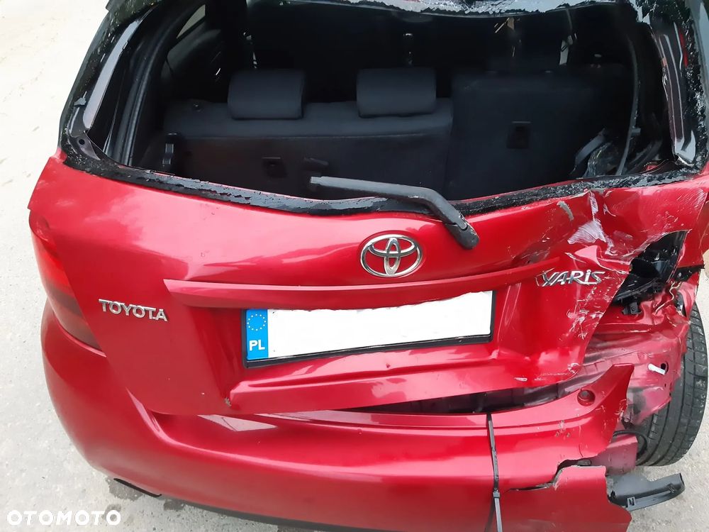 Toyota Yaris 2016 photo 5