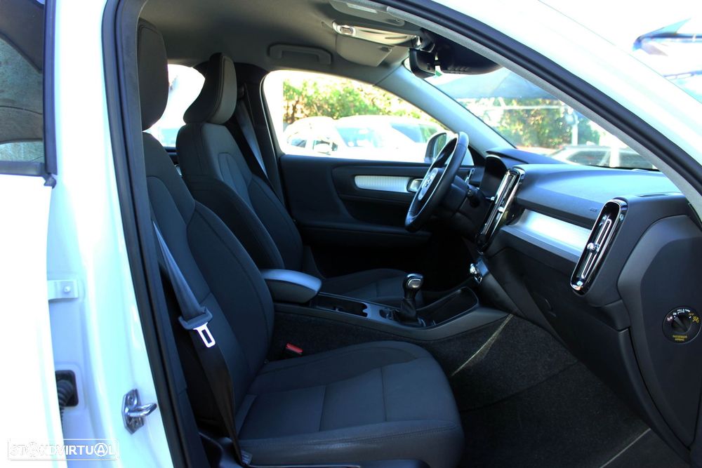 Volvo XC 40 1.5 T2 Momentum Core - 44